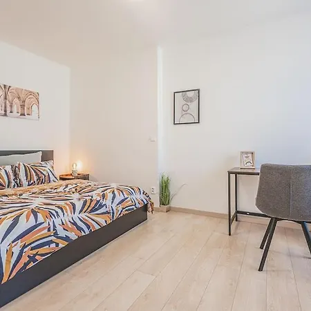Appartement Carolina's Great Choice For Your At Hradec Králové